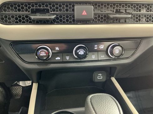 Certified 2024 Honda HR-V LX image 25