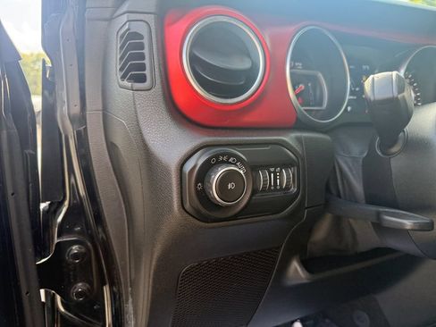 Used 2020 Jeep Wrangler Unlimited Rubicon AWD/4WD image 18