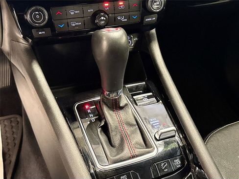 Used 2024 Jeep Compass Trailhawk image 16