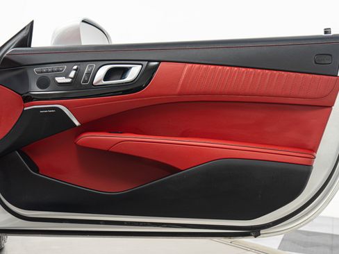 Used 2013 Mercedes-Benz SL 550 image 38