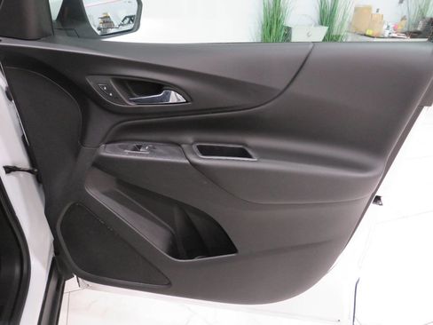 Used 2020 Chevrolet Equinox LT w/ Driver Convenience Package image 25