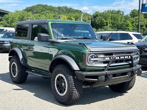 Used 2022 Ford Bronco Big Bend w/ Sasquatch Package AWD/4WD image 1