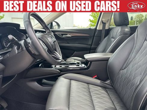 Used 2022 Buick Envision Avenir w/ Technology Package II FWD image 10