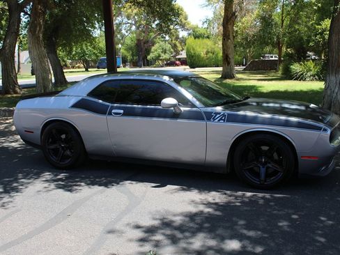 Used 2018 Dodge Challenger R/T w/ Quick Order Package 22P T/A RWD image 35