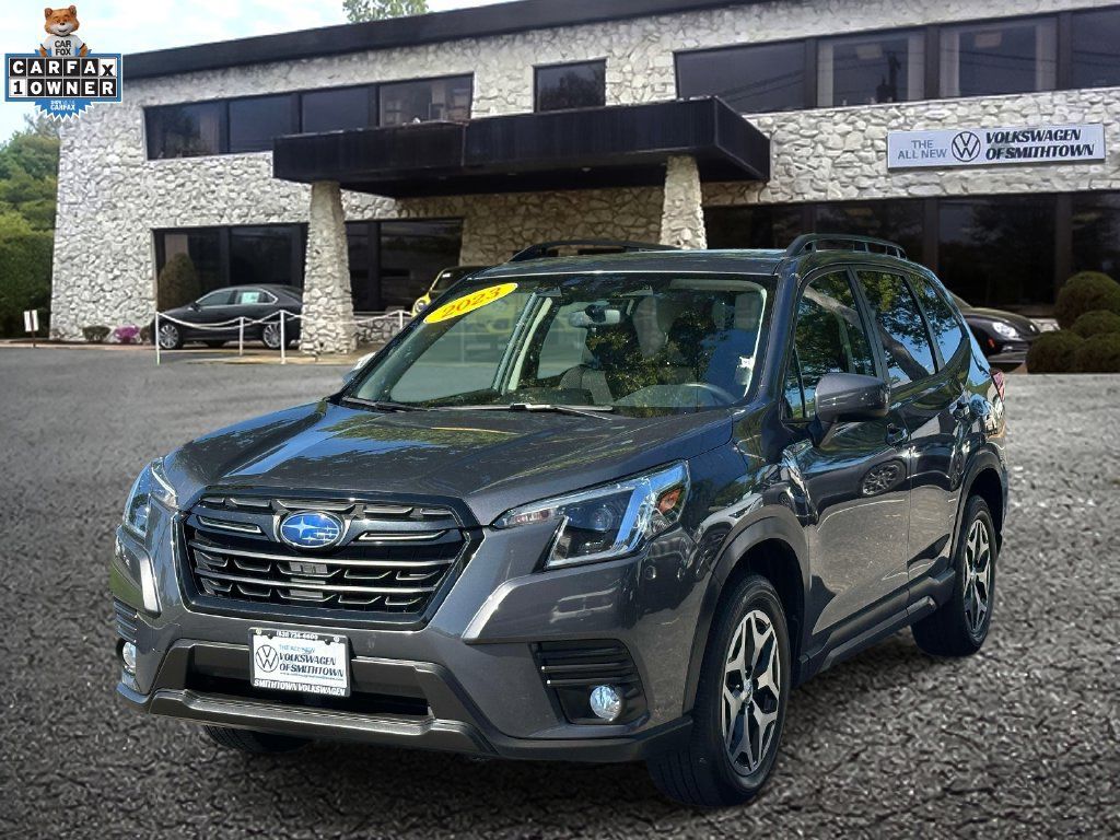 Used 2023 Subaru Forester Premium AWD/4WD image 2