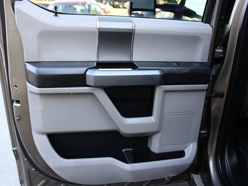 Used 2019 Ford F150 XLT w/ Equipment Group 302A Luxury AWD/4WD image 11