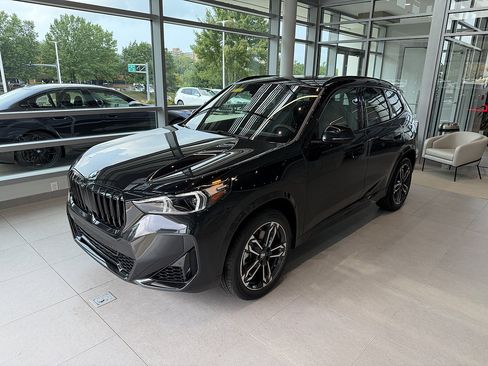 New 2027 BMW X1 xDrive28i AWD/4WD image 3