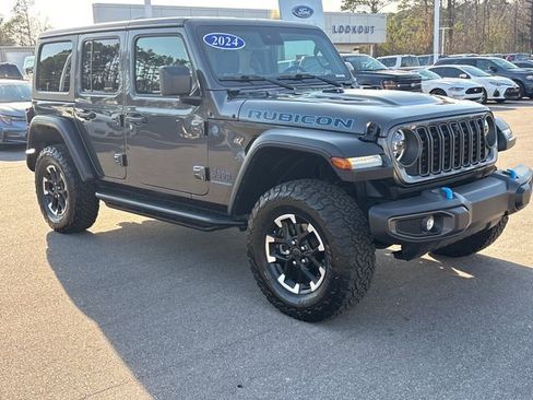 Used 2024 Jeep Wrangler Unlimited Rubicon 4xe w/ Technology Group image 7