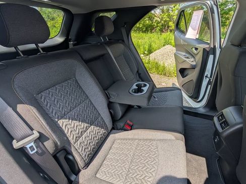 Used 2024 Chevrolet Equinox LT AWD/4WD image 17