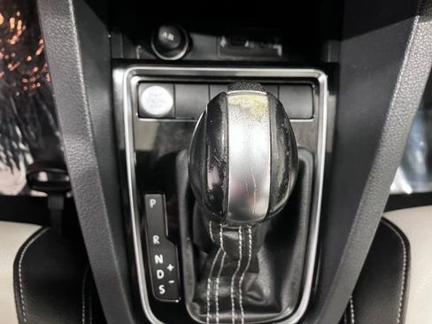 Used 2016 Volkswagen Jetta Sport image 38