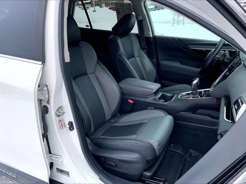 Used 2020 Subaru Outback Onyx Edition XT image 6