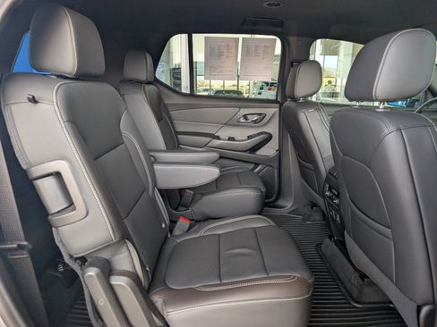 Certified 2023 Chevrolet Traverse LT w/ LT Premium Package image 39