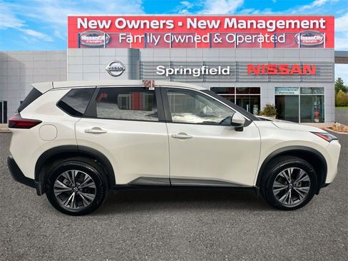 Certified 2023 Nissan Rogue SV image 4