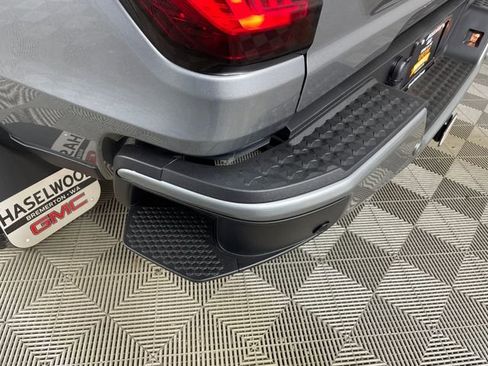 New 2026 GMC Canyon Denali image 18