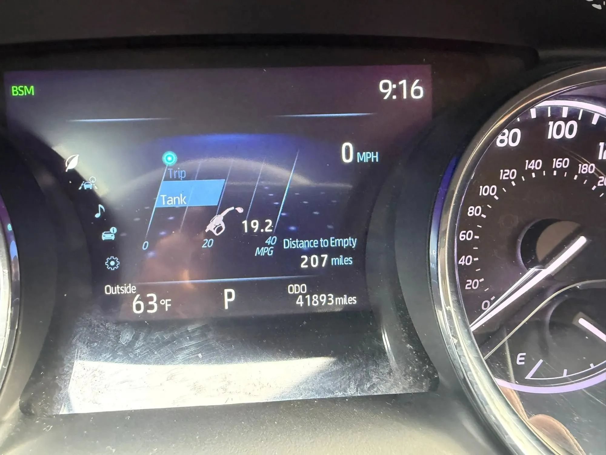 Used 2020 Toyota Camry XLE w/ Navigation Package FWD image 11