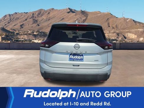 Used 2025 Nissan Rogue SV AWD/4WD image 4