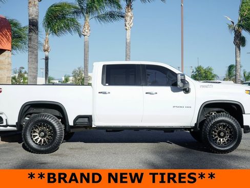 Used 2022 Chevrolet Silverado 2500 High Country w/ Z71 Off-Road Package image 6