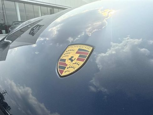 Used 2022 Porsche Macan AWD/4WD image 15
