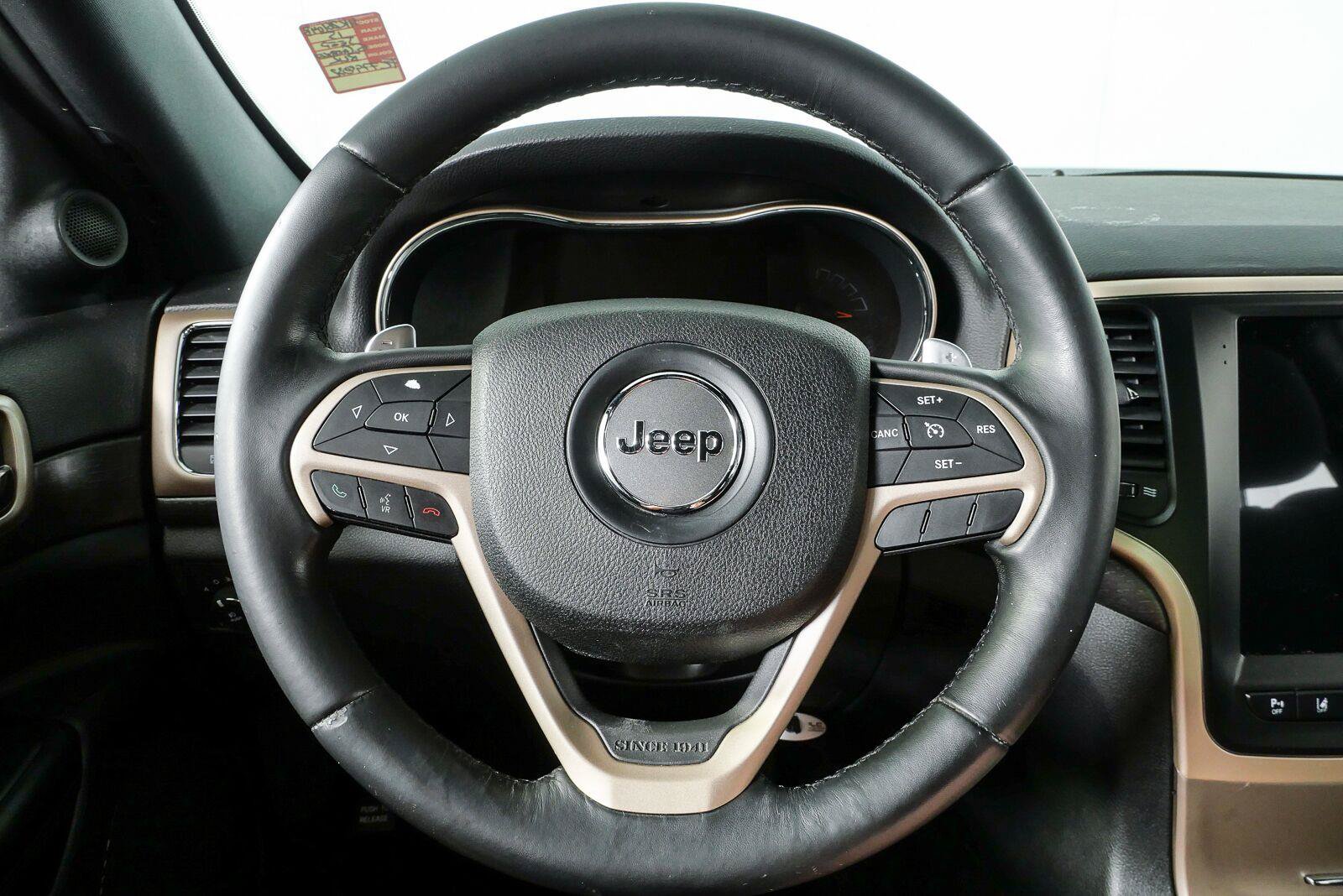 Used 2015 Jeep Grand Cherokee Laredo w/ Quick Order Package 23E RWD image 9