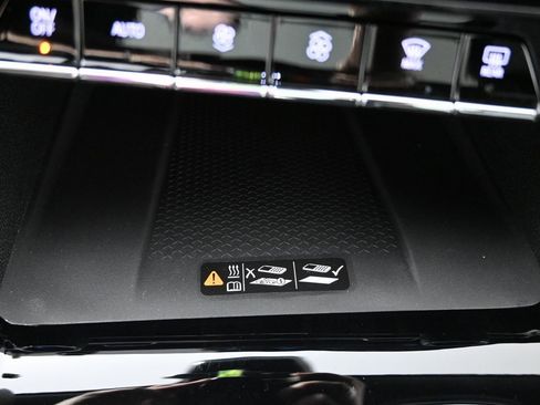 New 2026 Chevrolet Traverse High Country w/ LPO, Floor Liner Package image 32