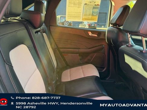 Used 2022 Ford Escape Titanium w/ Titanium Premium Package image 36