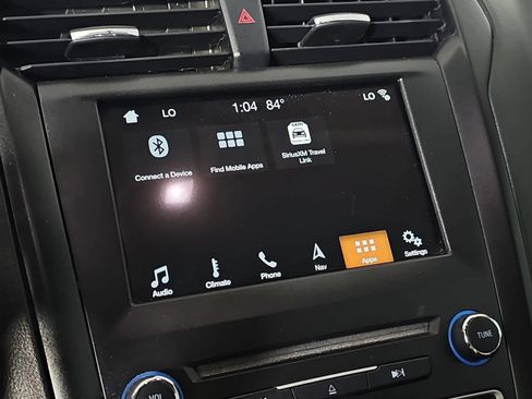 Used 2018 Ford Fusion SE w/ Equipment Group 201A FWD image 20