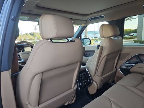 New 2026 Land Rover Range Rover SE AWD/4WD image 17