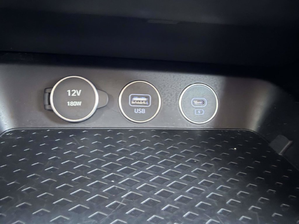 Used 2025 Genesis G70 2.5T AWD/4WD image 26
