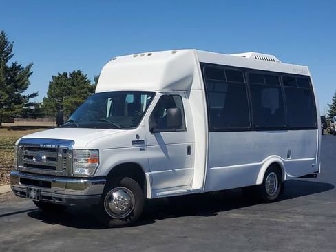 Used 2012 Ford E-350 and Econoline 350 Super Duty w/ Shuttle Bus Prep Pkg image 28