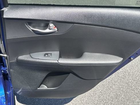 Used 2020 Kia Forte LXS FWD image 16