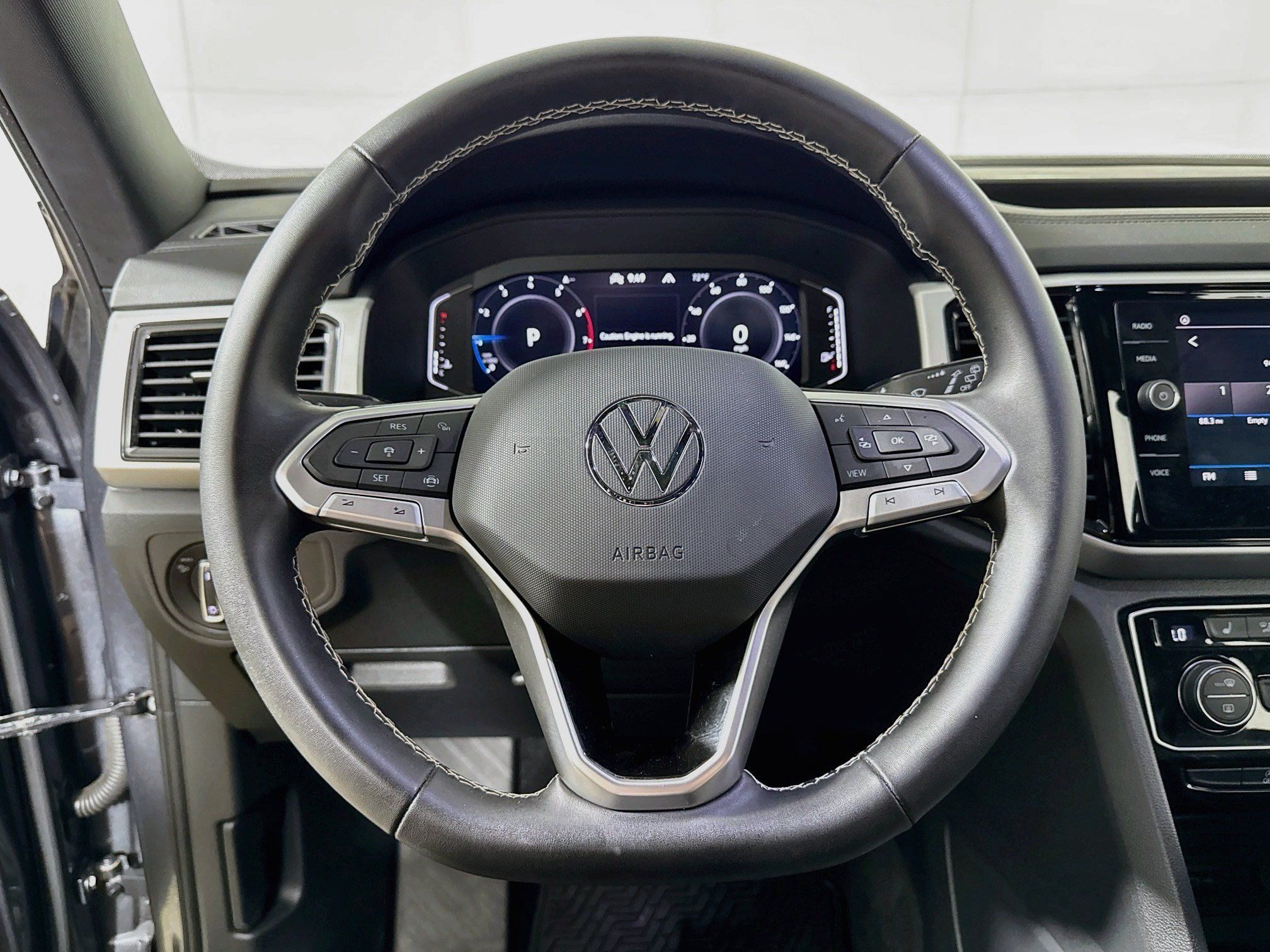 Used 2023 Volkswagen Atlas Cross Sport SE w/ Panoramic Sunroof Package AWD/4WD image 15
