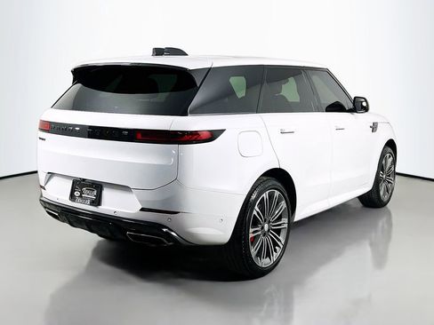 Used 2024 Land Rover Range Rover Sport Dynamic SE AWD/4WD image 5