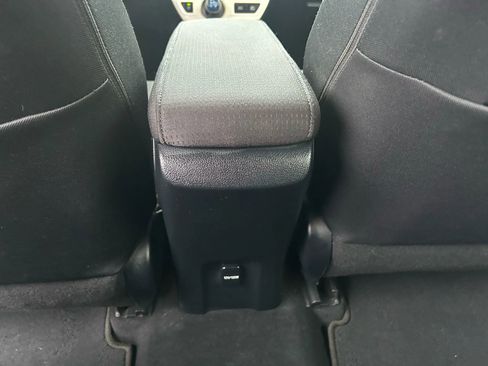Used 2016 Toyota Prius Two image 21
