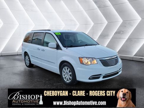 Used 2016 Chrysler Town & Country Touring w/ Driver Convenience Group image 20