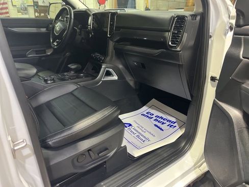 Used 2024 Ford Ranger Lariat w/ FX4 Off-Road Package image 8