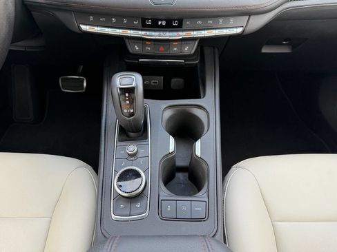Used 2019 Cadillac XT4 Sport w/ Cold Weather Package FWD image 16