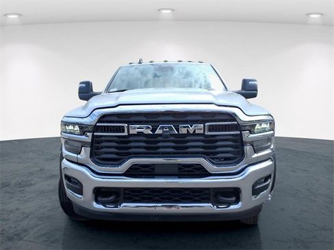 New 2026 RAM 5500 Tradesman w/ Chrome Appearance Group image 3