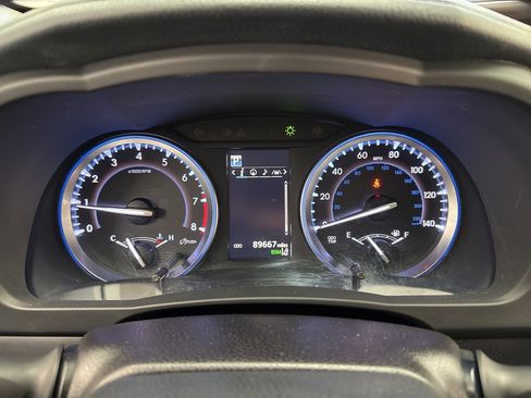 Used 2018 Toyota Highlander XLE image 20