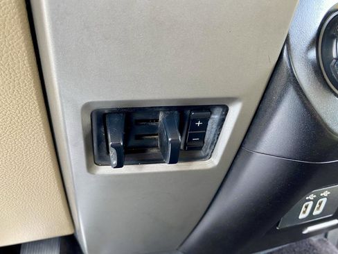 Used 2017 Ford F150 Lariat w/ Equipment Group 501A Mid image 40