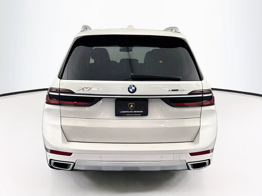 Used 2024 BMW X7 xDrive40i AWD/4WD image 6