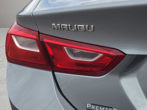 Used 2025 Chevrolet Malibu LT image 9