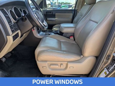 Used 2016 Toyota Sequoia SR5 RWD image 13