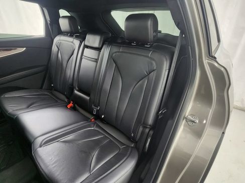 Used 2017 Lincoln MKX Reserve w/ Driver Assistance Package AWD/4WD image 12
