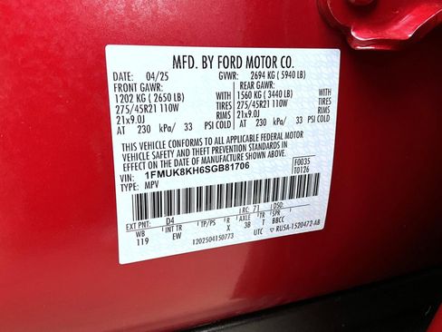 Used 2025 Ford Explorer ST-Line w/ ST-Line Street Pack AWD/4WD image 30
