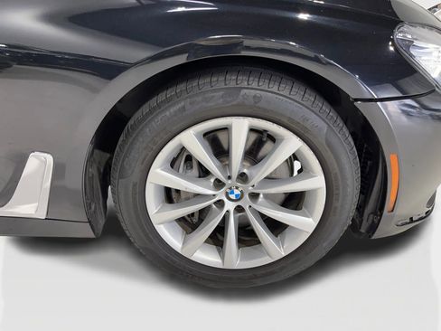 Used 2018 BMW 740i image 45