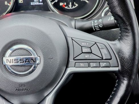 Used 2022 Nissan Rogue Sport SV image 36