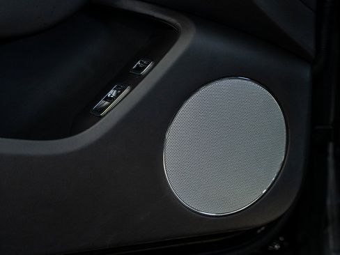 Used 2020 Bentley Flying Spur W12 image 33