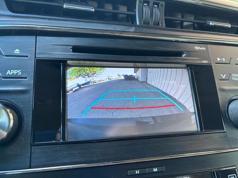 Used 2015 Toyota Avalon XLE image 18