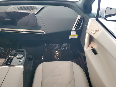 New 2026 BMW iX xDrive45 image 15