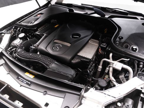 Used 2018 Mercedes-Benz E 300 4MATIC w/ Premium 1 Package image 38